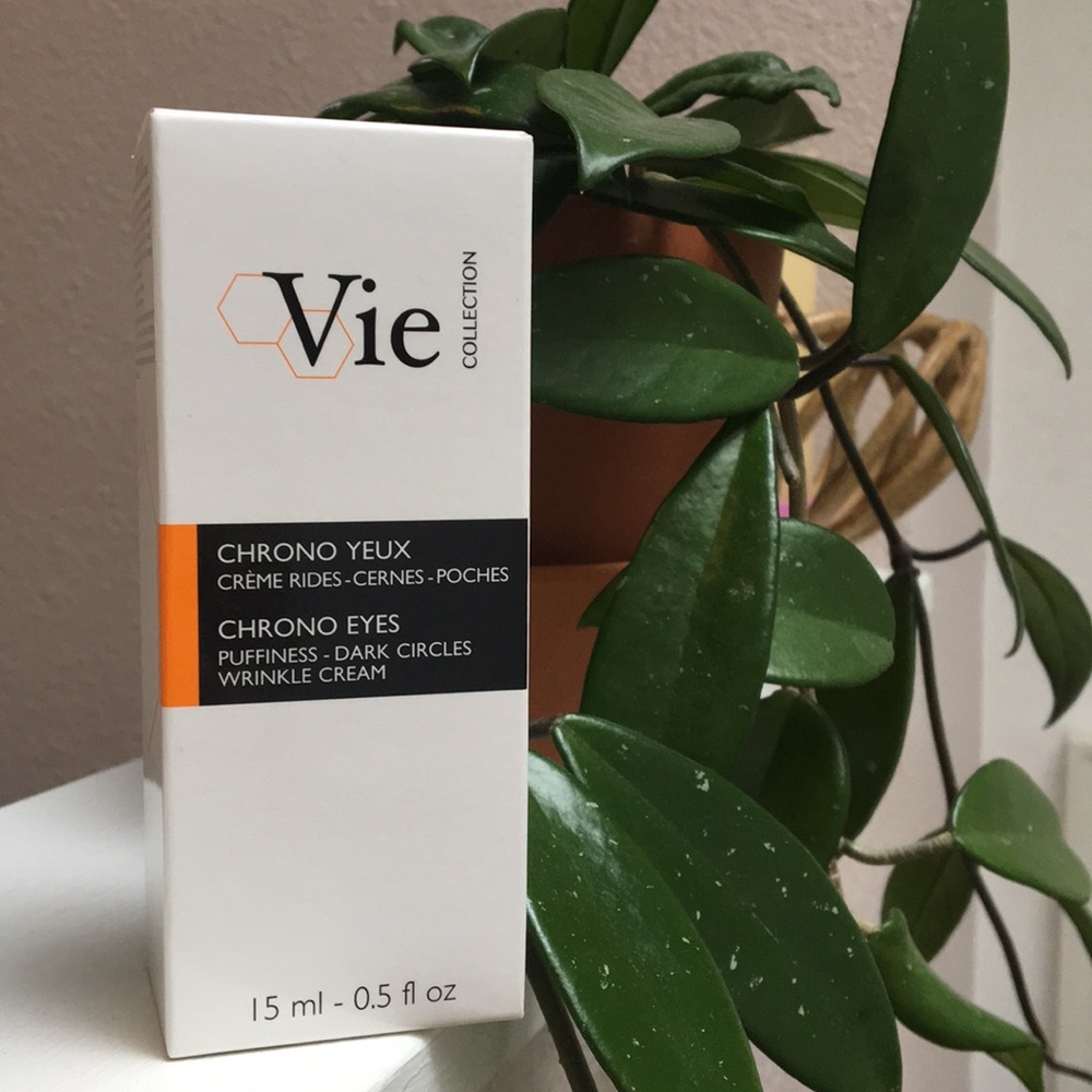 New Vie Chrono Eyes Cream from France